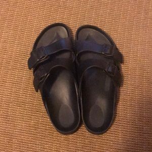black birkenstock arizona sandals